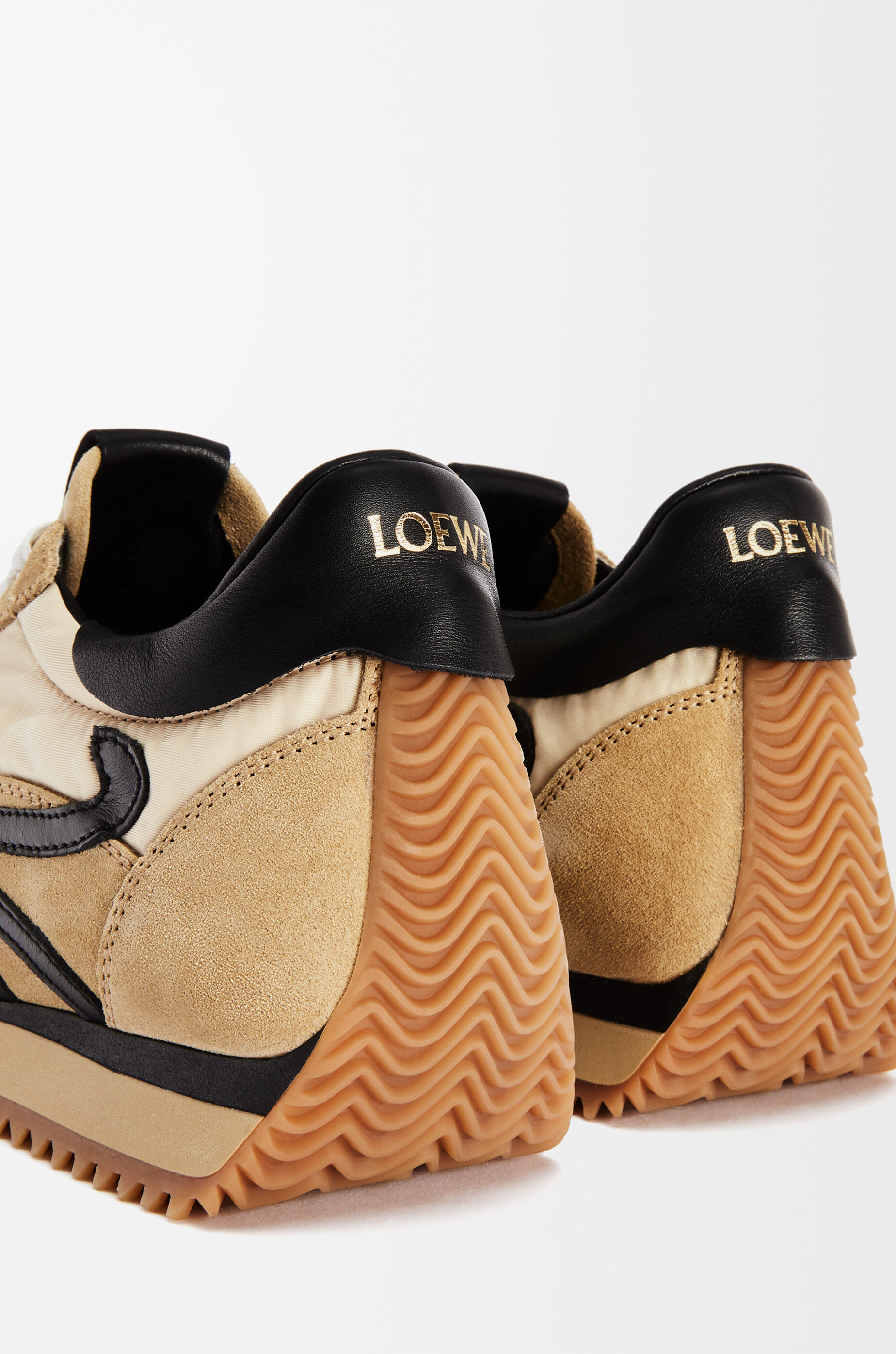 LOEWE Flow Runner en nailon y ante Dorado/Negro