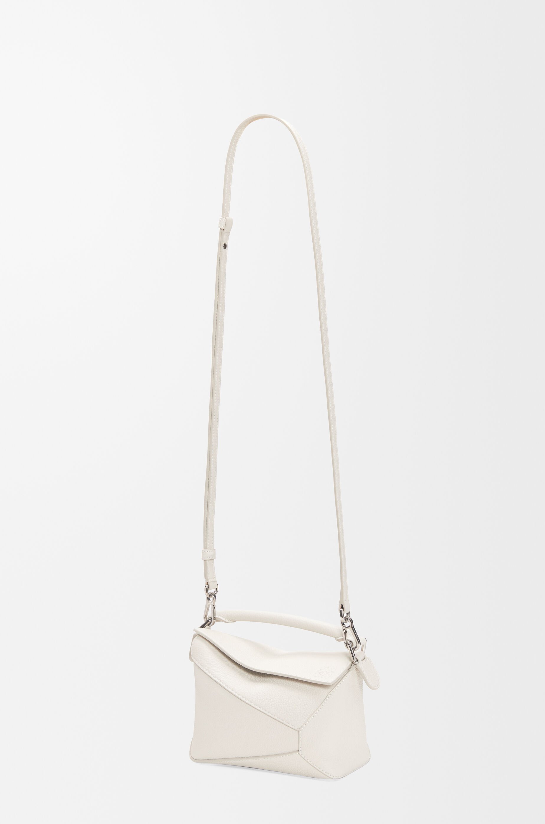 パズルエッジ バッグ ミニ（ソフトグレインカーフ） ホワイト - LOEWE