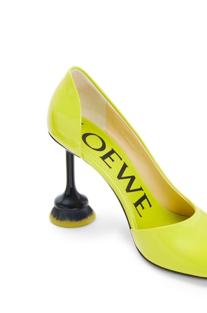 LOEWE Toy brush D'Orsay pump in patent lambskin Lima plp_rd