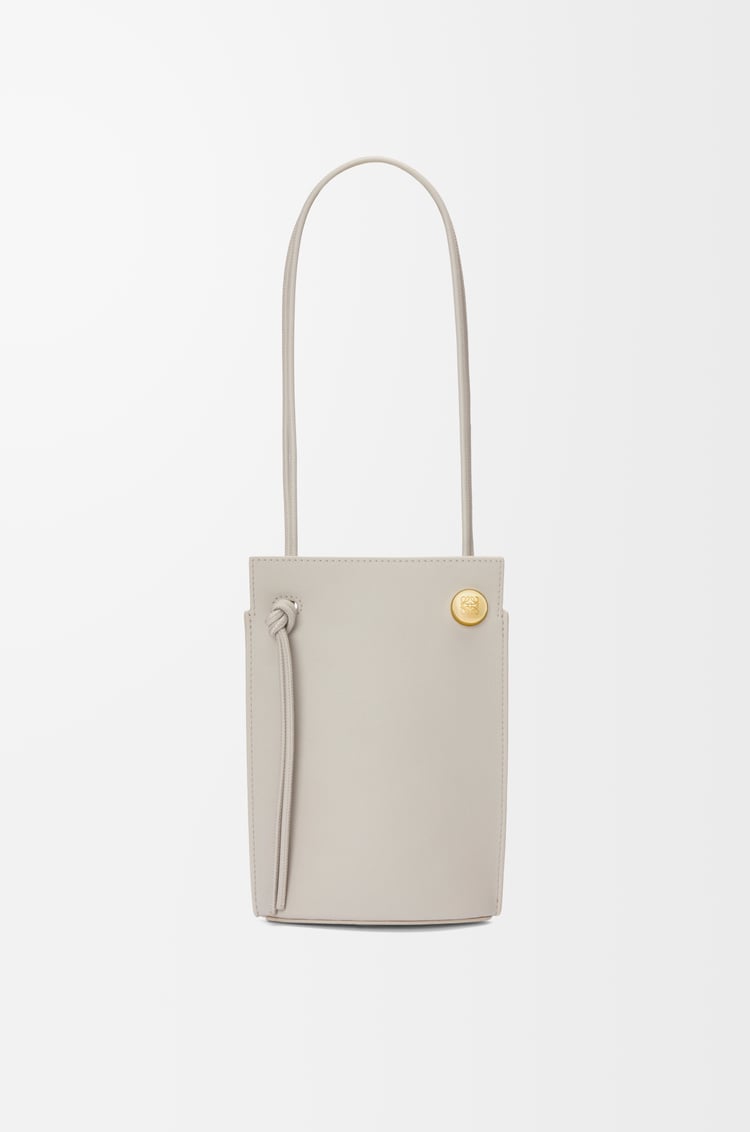 LOEWE Bolso Pebble Dice en piel de ternera Gris Valva