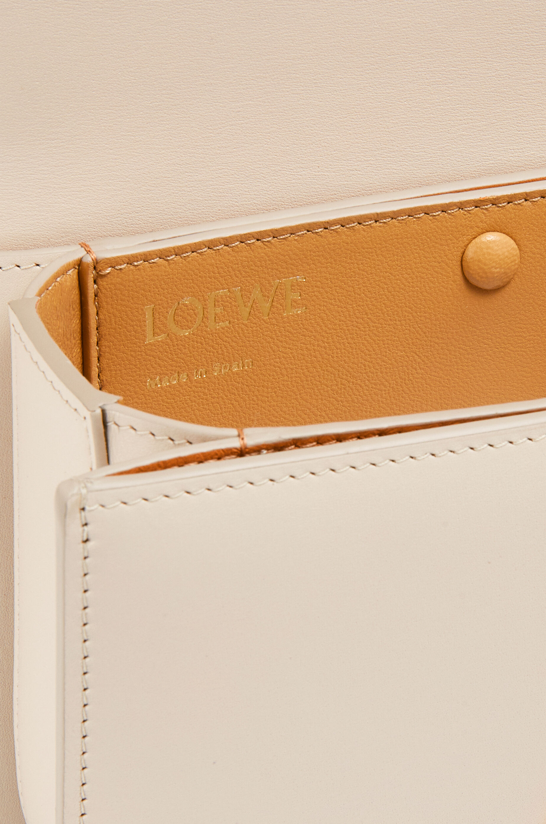loewe goya 4