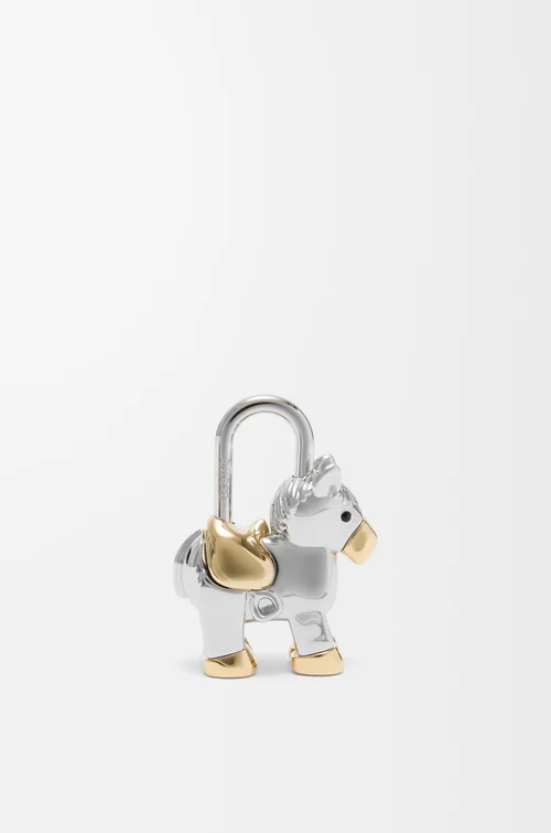 LOEWE Charm con candado Horse Plateado/Dorado