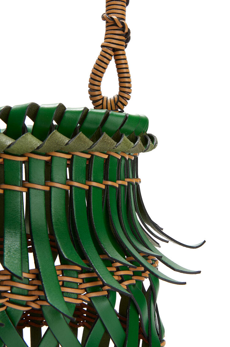 LOEWE Fringes Bucket bag in calfskin Green/Honey