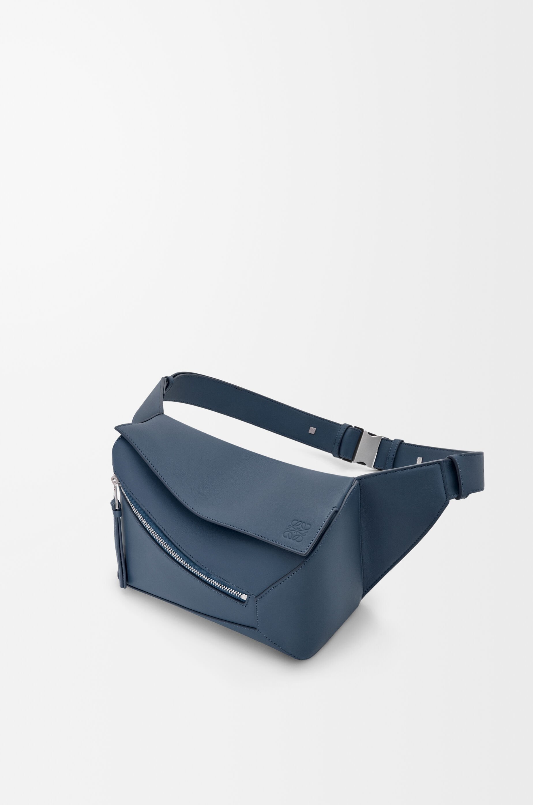 【半額】 パズル バムバッグ LOEWE - ブルー スモール（クラシックカーフ） バッグ