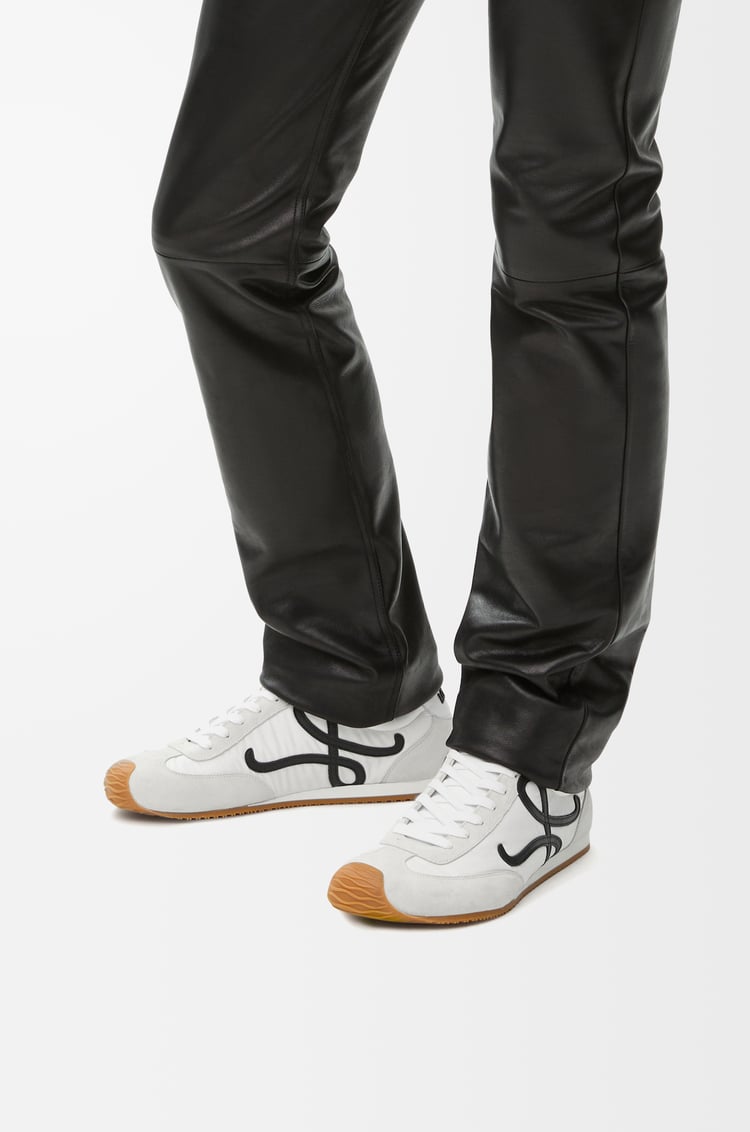 LOEWE 尼龙和牛皮革 Ballet Runner 2.0 男士运动鞋 白色/黑色