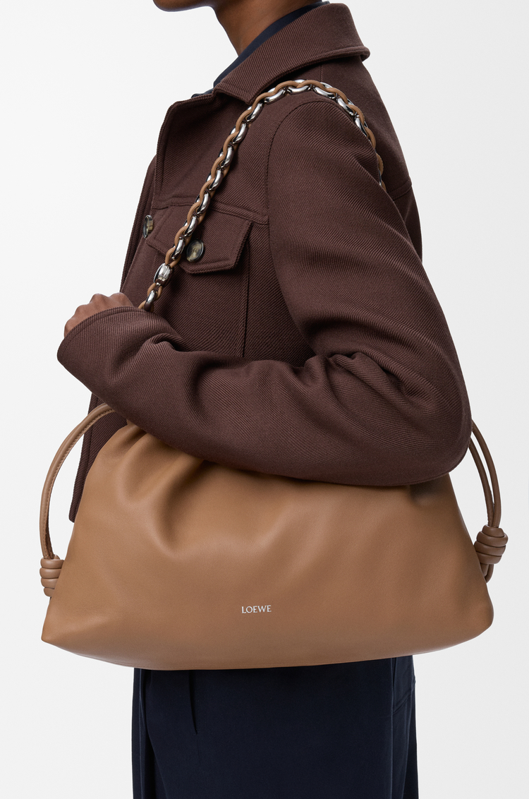 LOEWE Bolso Flamenco purse grande en piel napa de cordero Moca