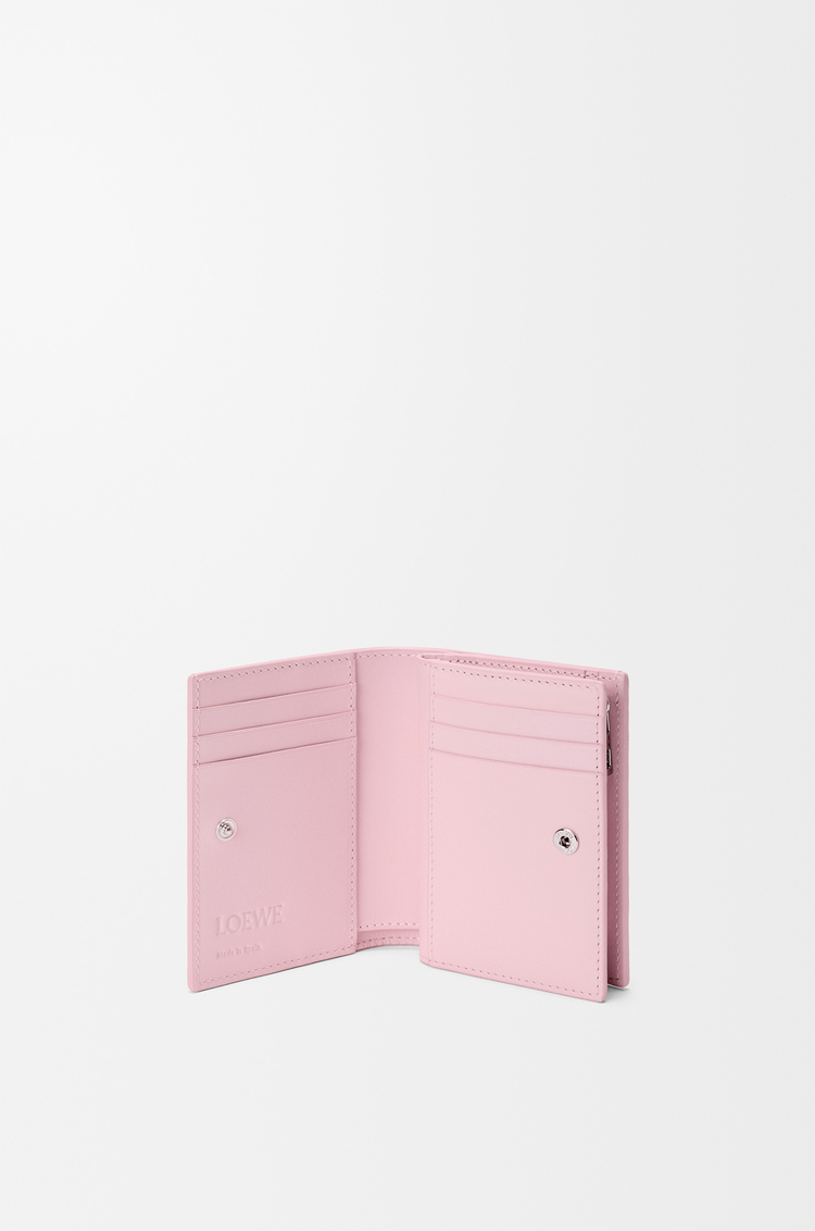 LOEWE Cartera compacta Anagram en piel de ternera graneada Rosado