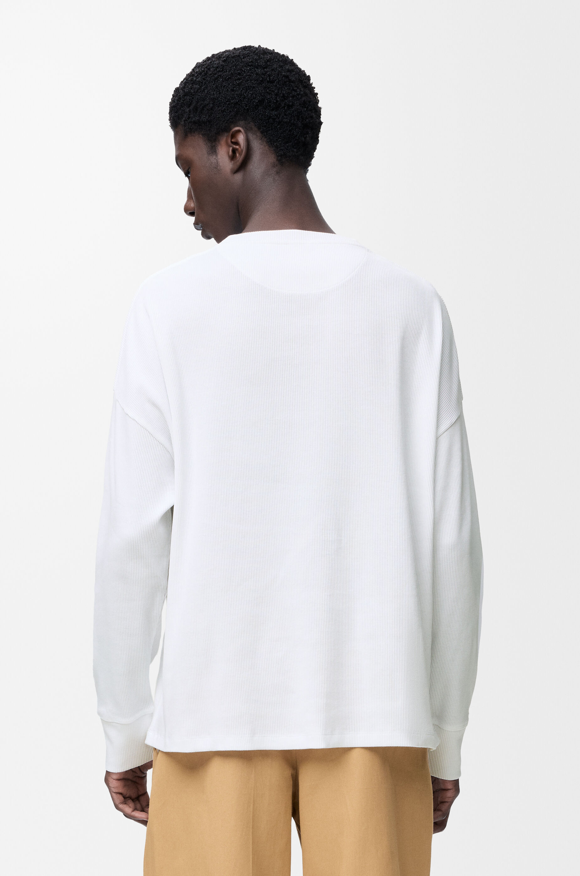 オーバーサイズフィット ロングスリーブ Tシャツ（コットン） ホワイト