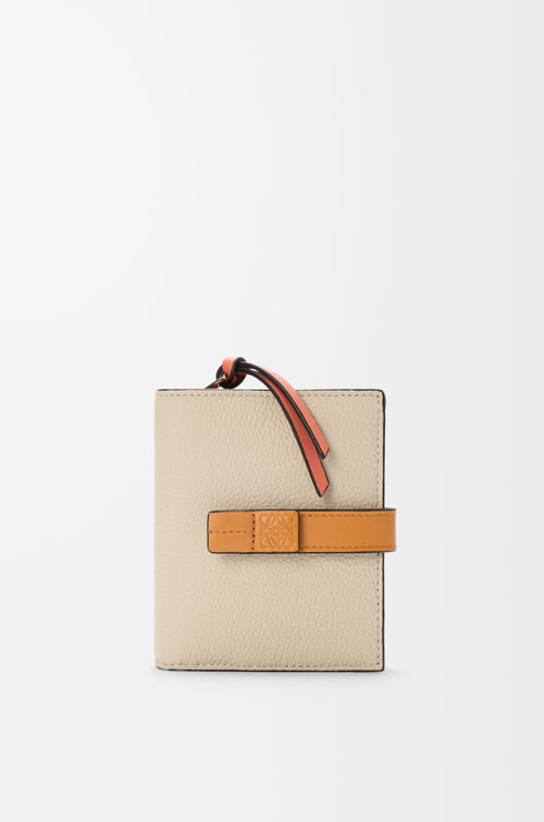 LOEWE Portafoglio compatto con zip in morbida pelle di vitello granata Avena Chiaro/Miele