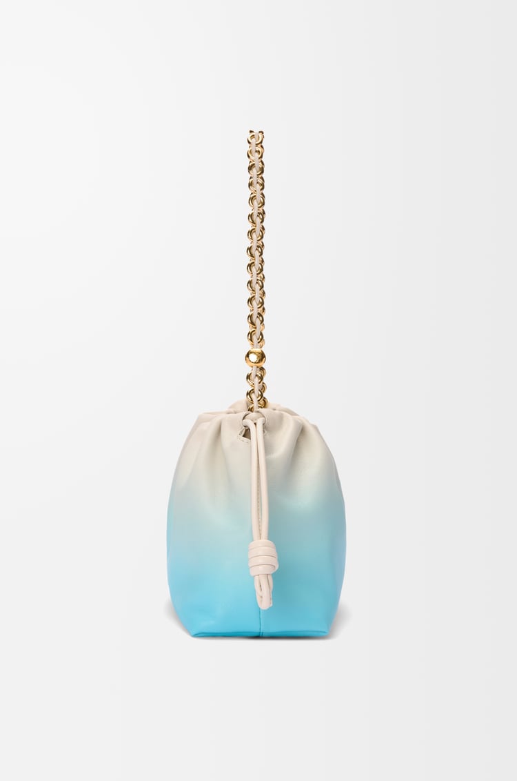 LOEWE 中号柔软纳帕羊皮革 Flamenco Purse 手拿包 柔白色/天蓝色