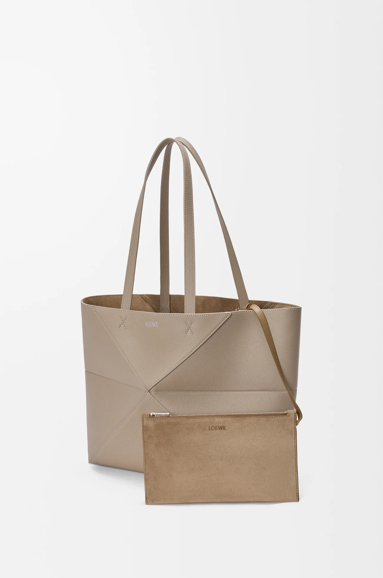 LOEWE 中号柔软粒面牛皮革横版 Puzzle Fold 手袋 粘土色
