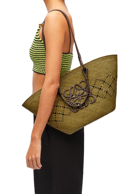 LOEWE Medium Anagram Basket bag in iraca palm and calfskin Olive/Chestnut plp_rd