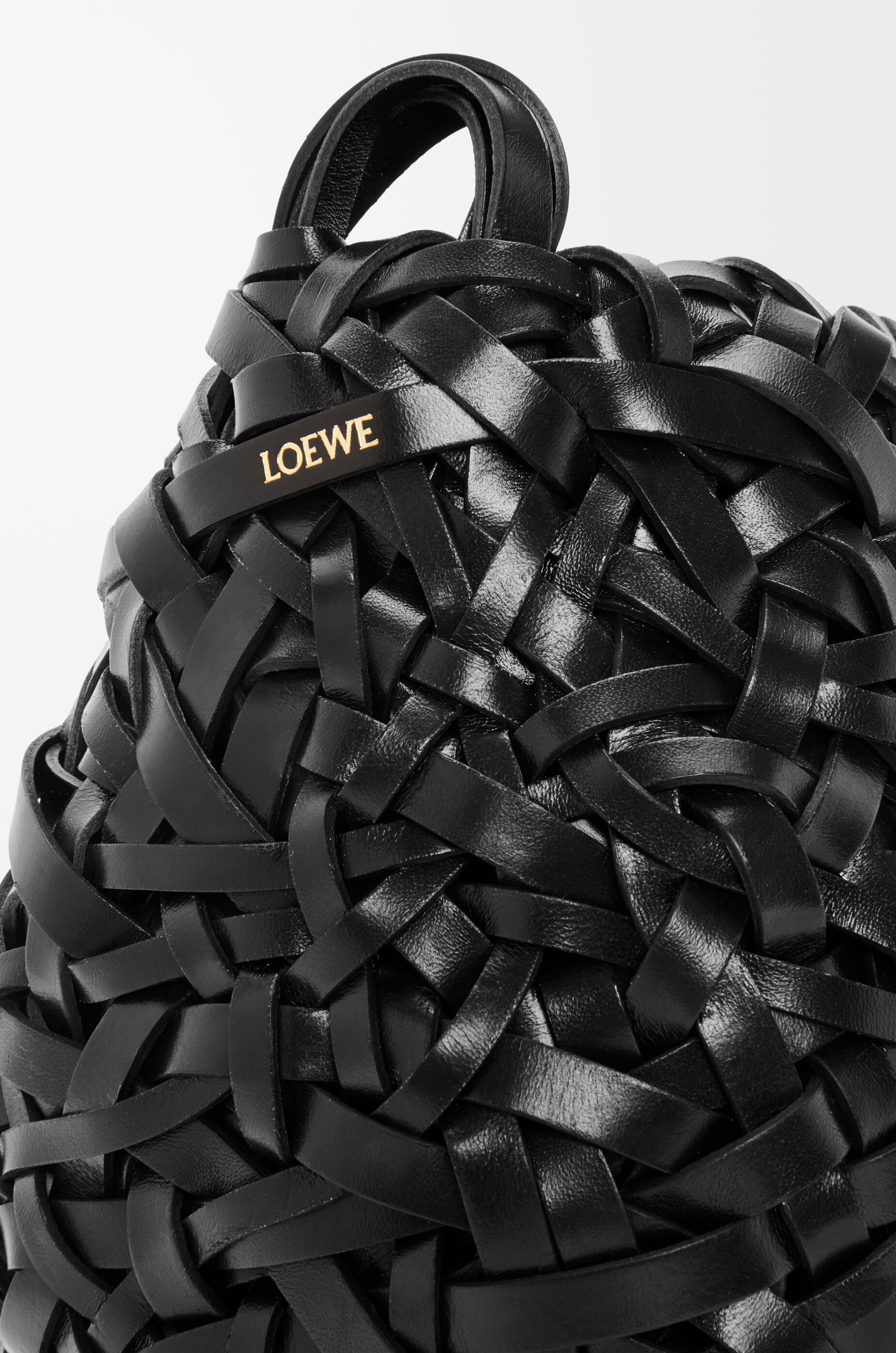 ネスト バスケットバッグ スモール（カーフ） ブラック - LOEWE Japan