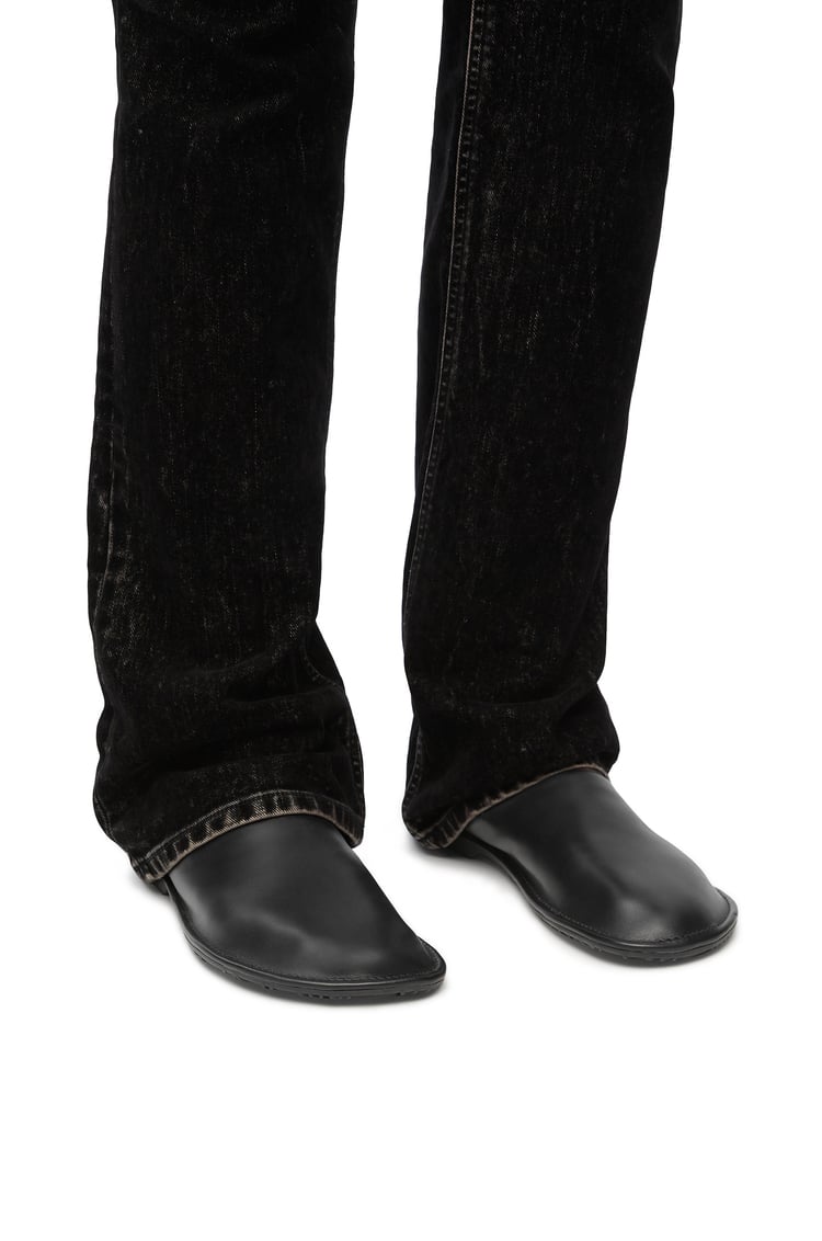 LOEWE Folio slipper in calfskin Black
