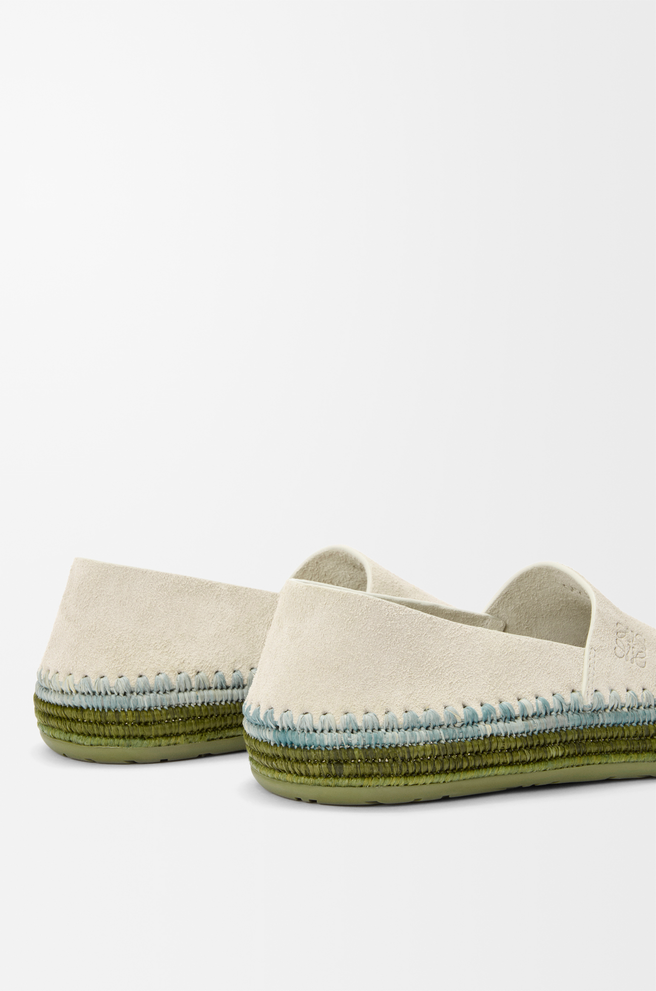 LOEWE Slipper Rio en ante y rafia Gris Claro
