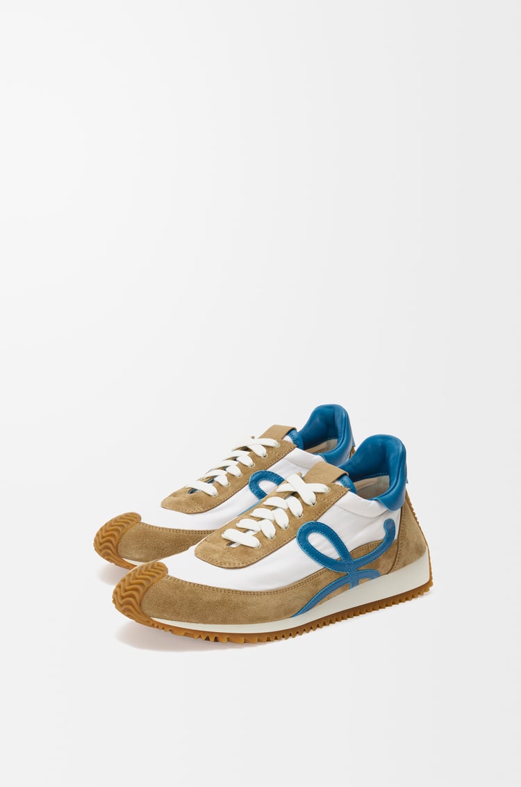 LOEWE Zapatilla Flow Runner 2.0 en nailon y ante Arena/Azul/Blanco