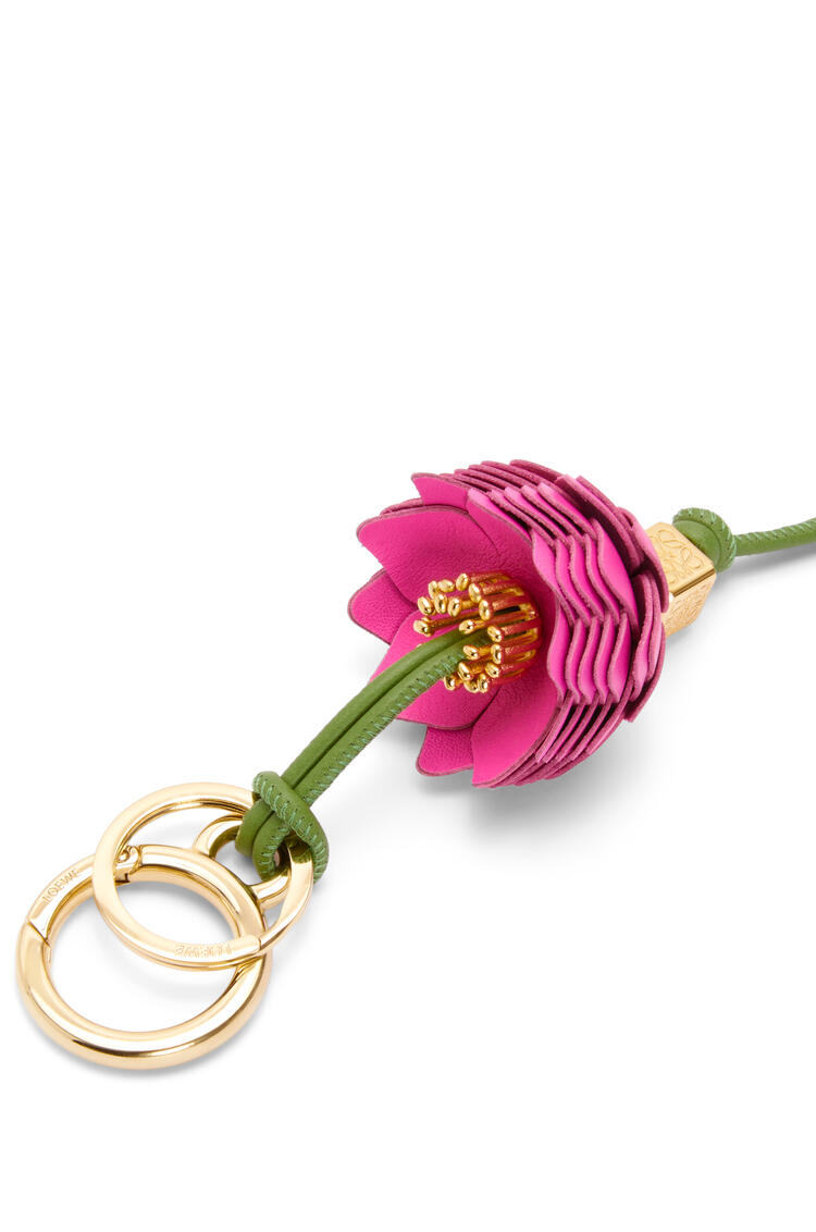 LOEWE Flower dice charm in classic calfskin and brass Fuchsia