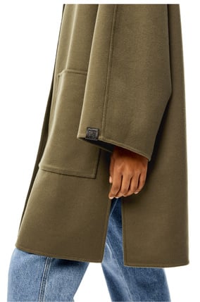 LOEWE Abrigo en lana y cashmere con capucha Verde Loden plp_rd