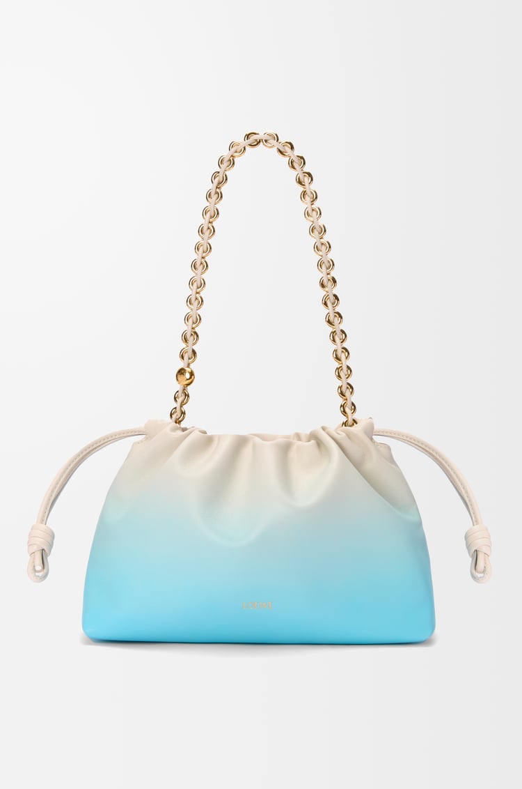 LOEWE 中号柔软纳帕羊皮革 Flamenco Purse 手拿包 柔白色/天蓝色