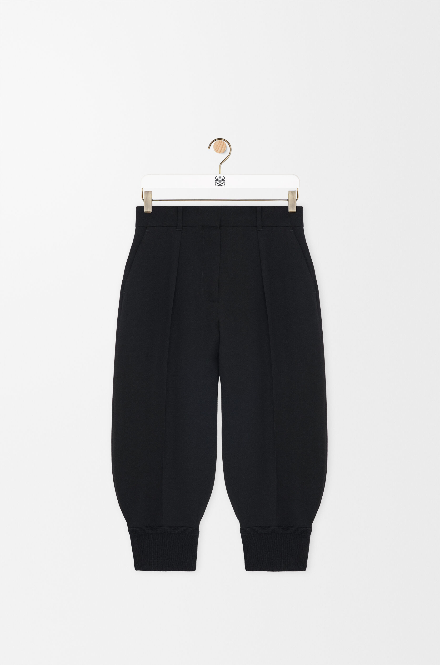 【送料&関税込】Loewe Sand Leather Shorts H526Y1OL16_1100_1F.jpg