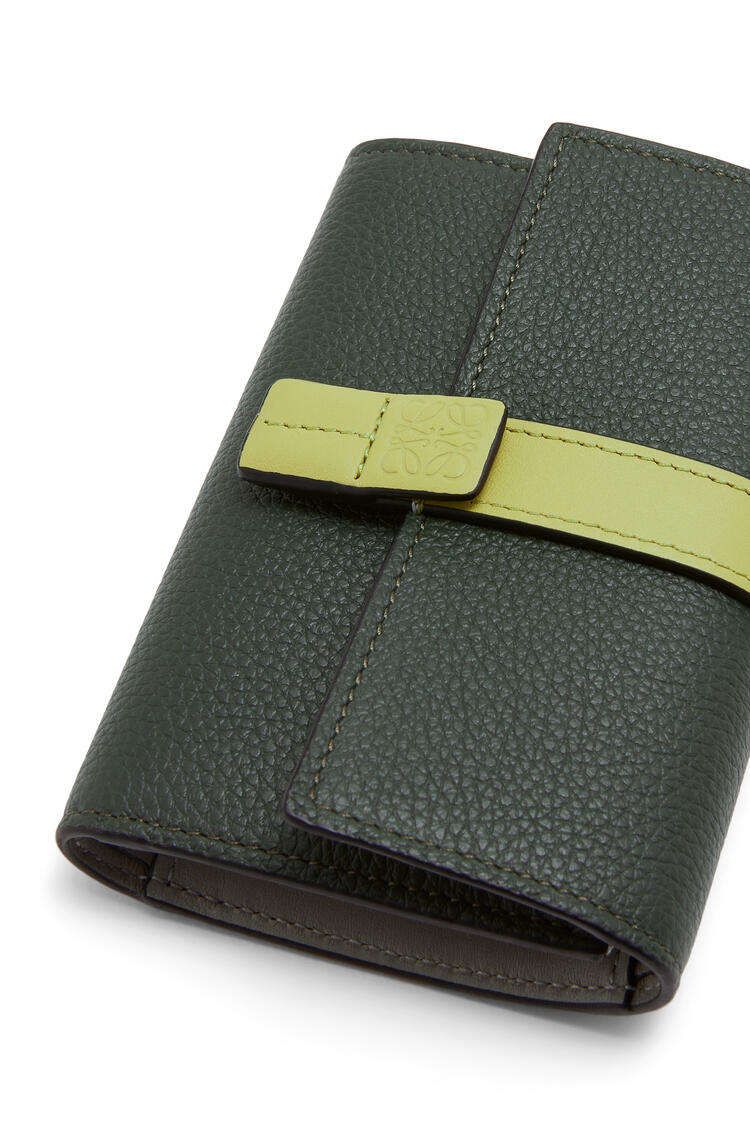 LOEWE Small vertical wallet in soft grained calfskin Vintage Khaki/Lime Yellow pdp_rd