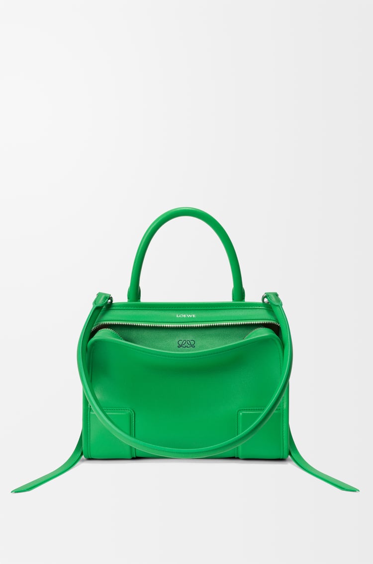 LOEWE Petit sac Amazona 180 en cuir de veau souple Vert Trèfle