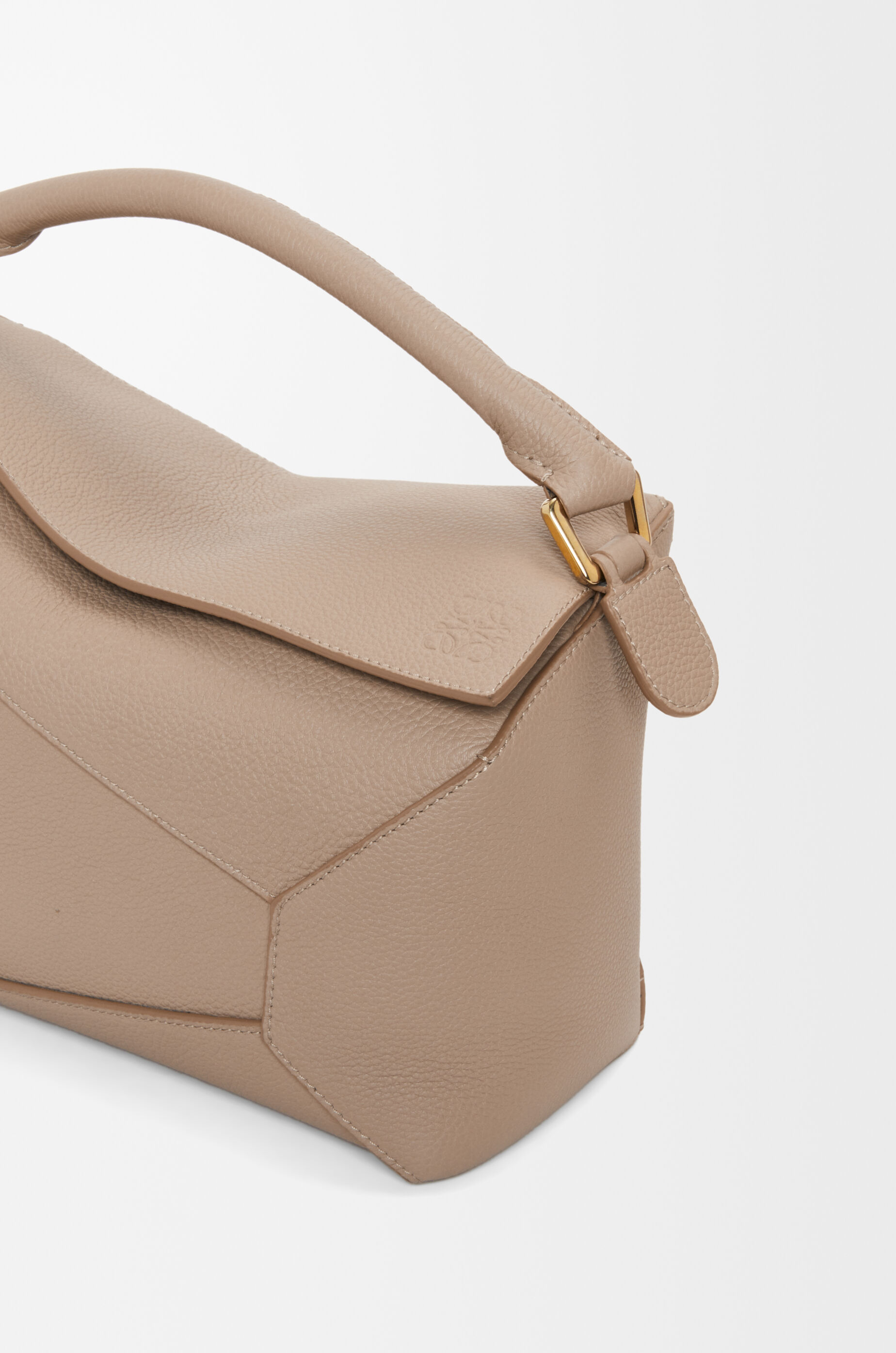 パズルエッジ バッグ ミディアム（ソフトグレインカーフ） ベージュ