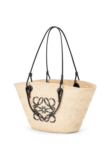 LOEWE Medium Anagram Basket bag in iraca palm and calfskin Natural/Black plp_rd