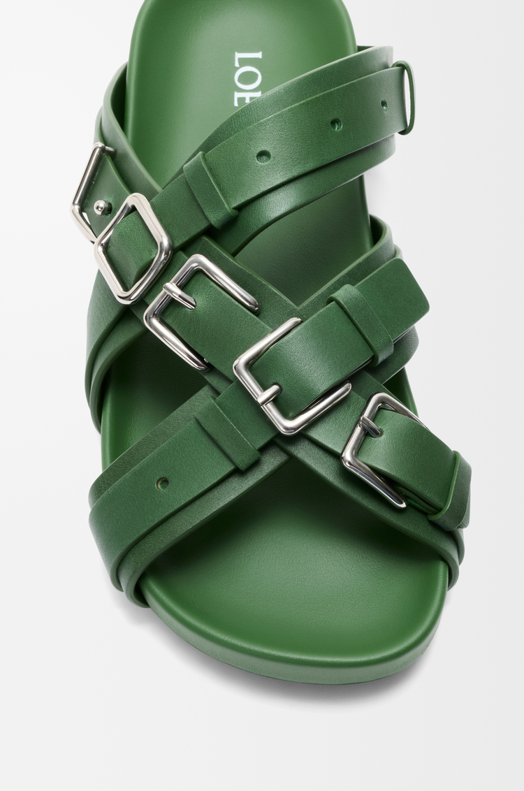 LOEWE タイプ フスベット サンダル（ベジタブルタンニンカーフ） アボカドグリーン