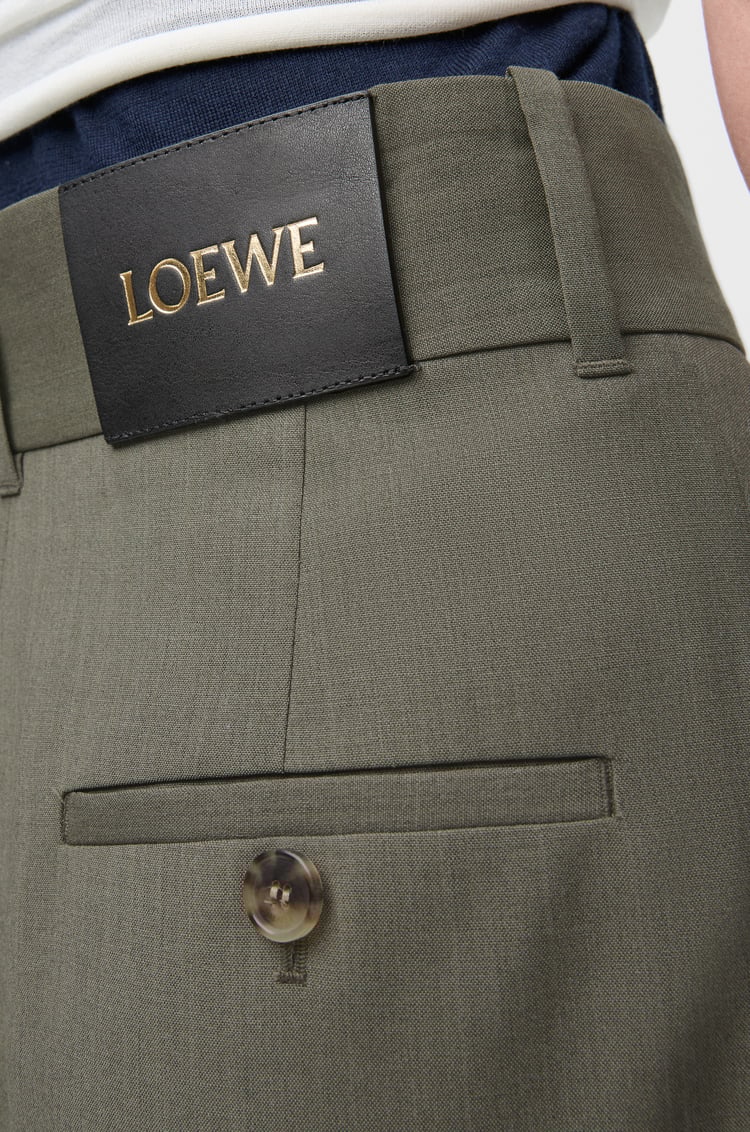 LOEWE 羊毛包裹式九分裤 卡其绿色