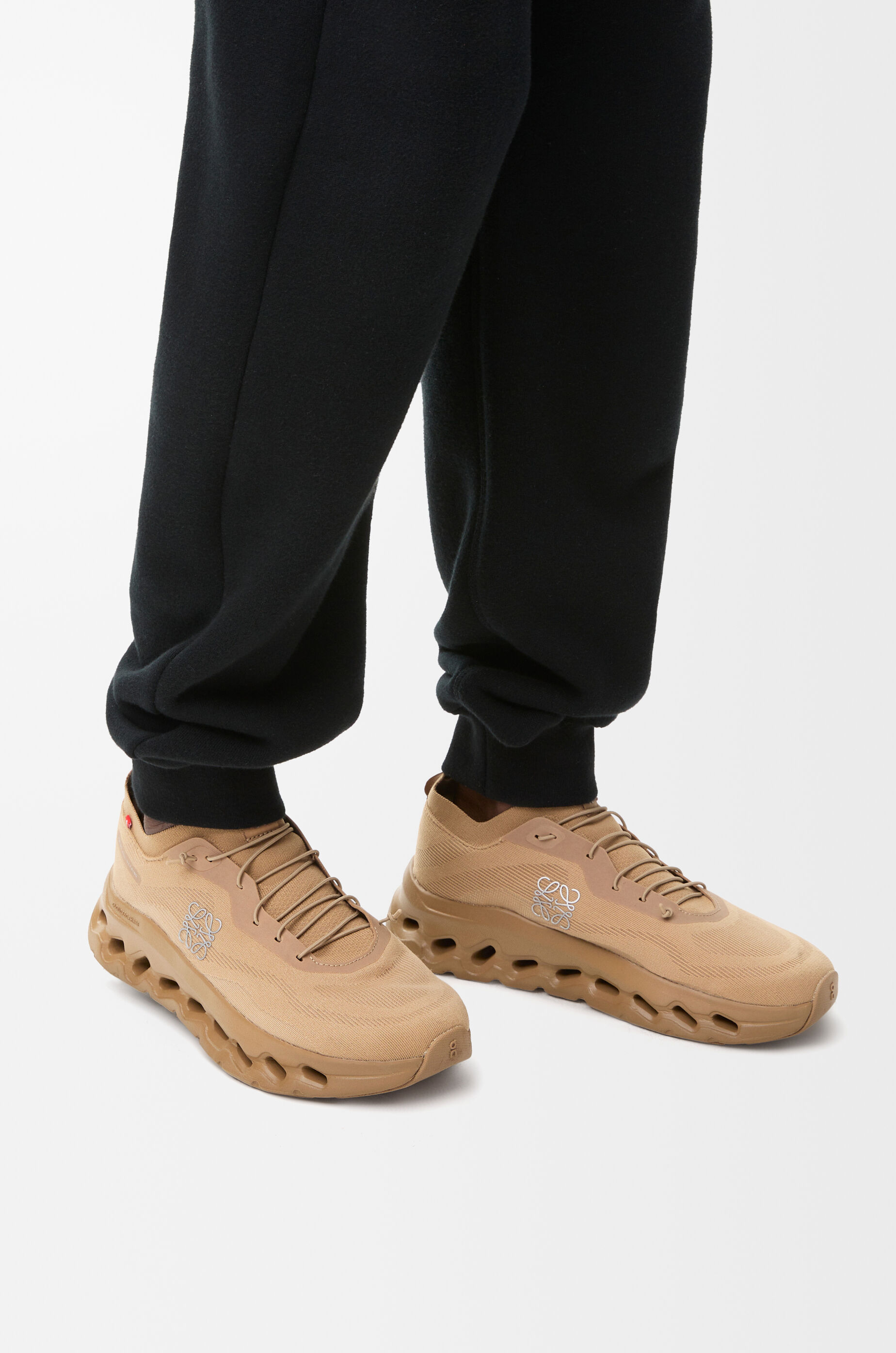 Cloudtilt sneaker Dark Sand - LOEWE