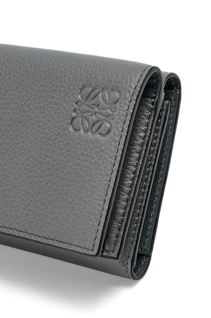 LOEWE Trifold wallet in soft grained calfskin 炭灰色 plp_rd