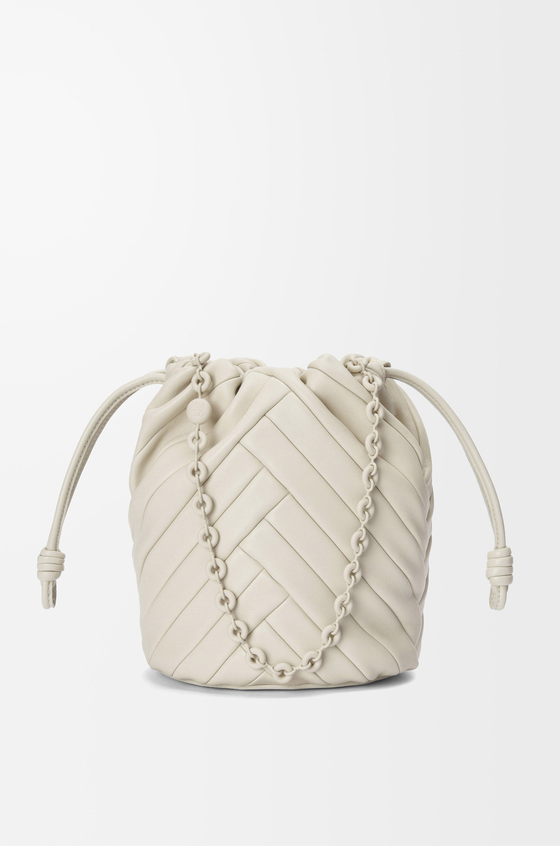 ショルダーバッグ・ポシェット LOEWE Flamenco Purse Bucket bag in mellow nappa lambskin Medium Flamenco Purse bucket in mellow nappa lambskin White