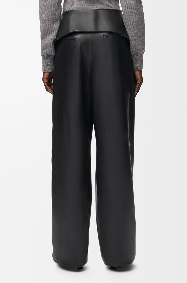 LOEWE Pantalón drapeado en piel napa de cordero Negro