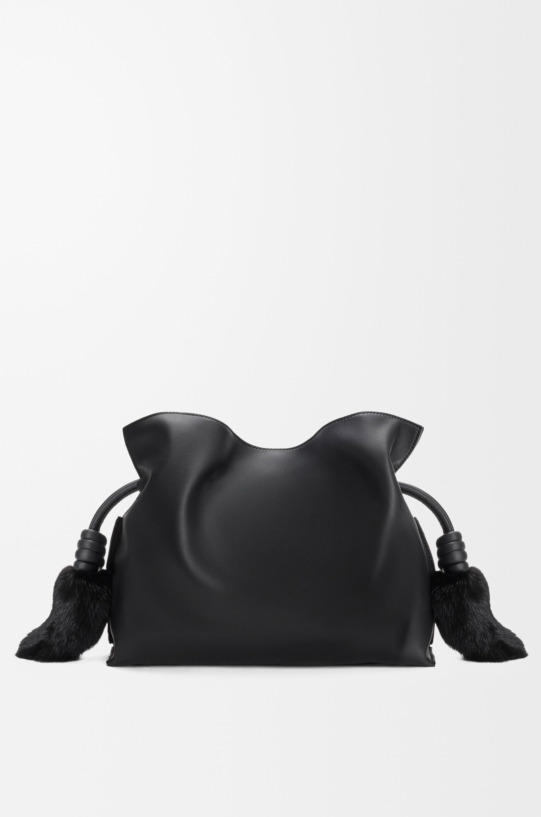 RITAO CHAN公式アカウント LOEWE ブラック ボストンバッグ Medium Lion Intarsio Flamenco clutch in calfskin Black - LOEWE USA
