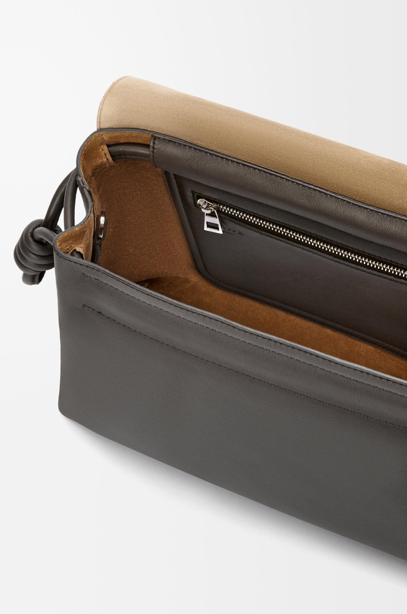 LOEWE Bolso Flamenco Satchel en piel de ternera Gris Oscuro