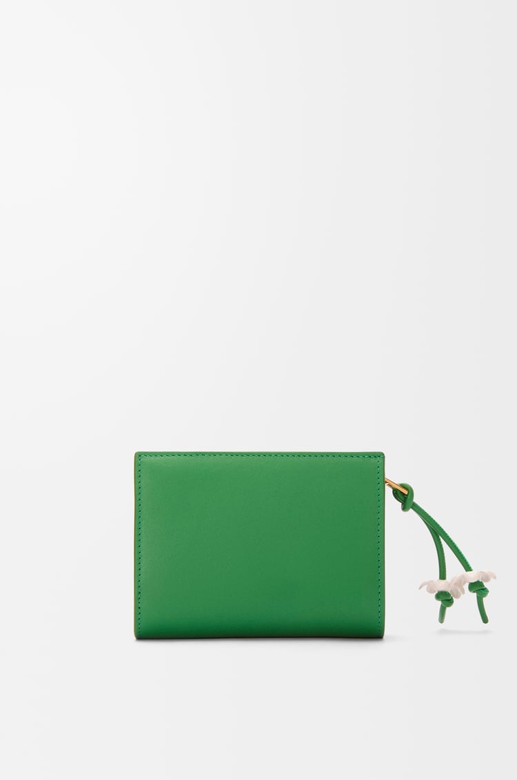 LOEWE コンパクト ウォレット（シャイニーナパカーフ） トロピカルグリーン/ホワイト