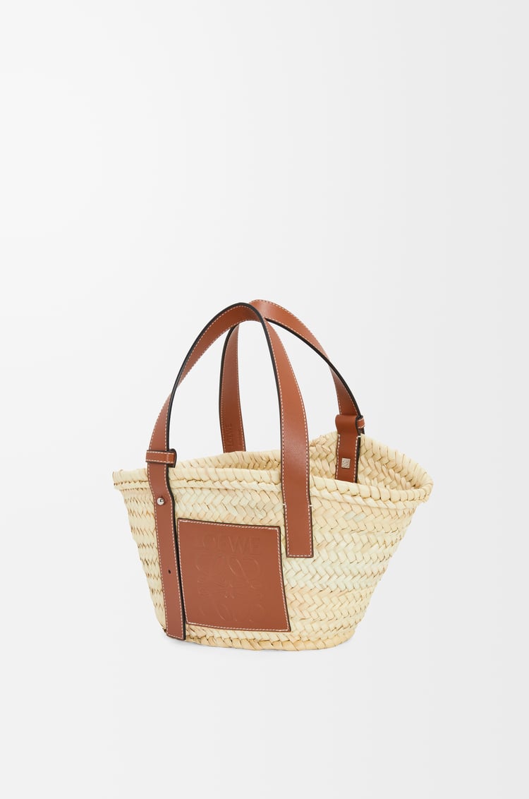LOEWE Small Basket bag in palm leaf and calfskin Natural/Tan