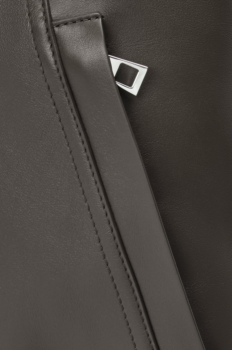 LOEWE フラメンコ バックパック（シャイニーサプルカーフ） ダークグレー