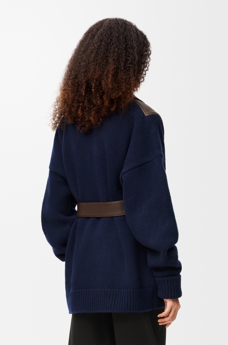 LOEWE Cardigan hybride en cuir d'agneau nappa et laine Dark Brown/Marine