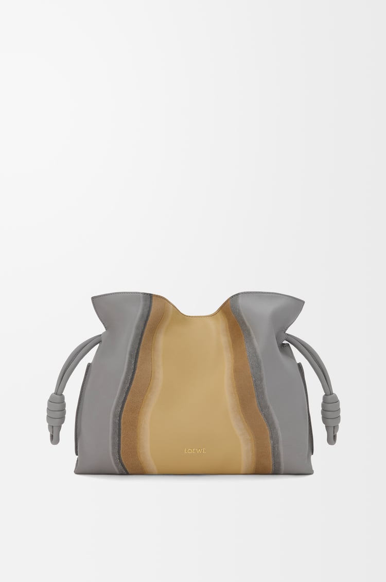 LOEWE フラメンコクラッチ（ナパカーフ） スパークリンググレー/バター