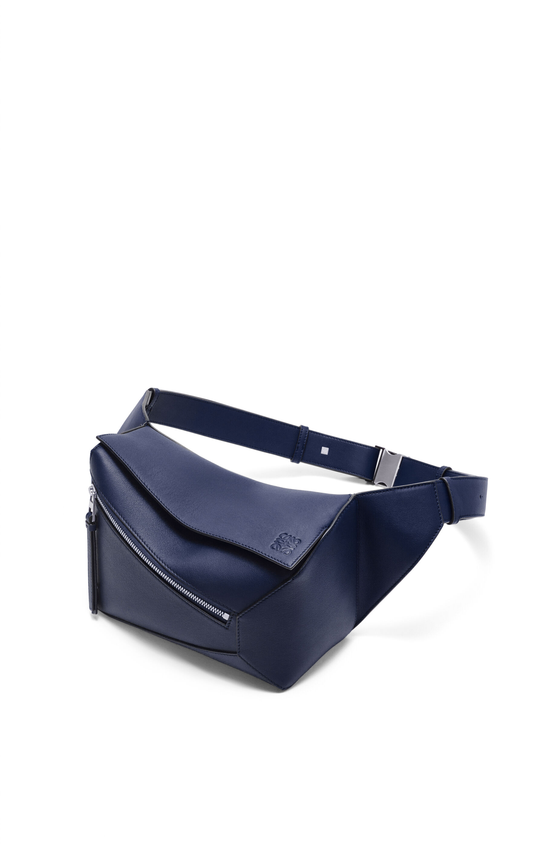 パズル バムバッグ スモール（クラシックカーフ） アビスブルー - LOEWE