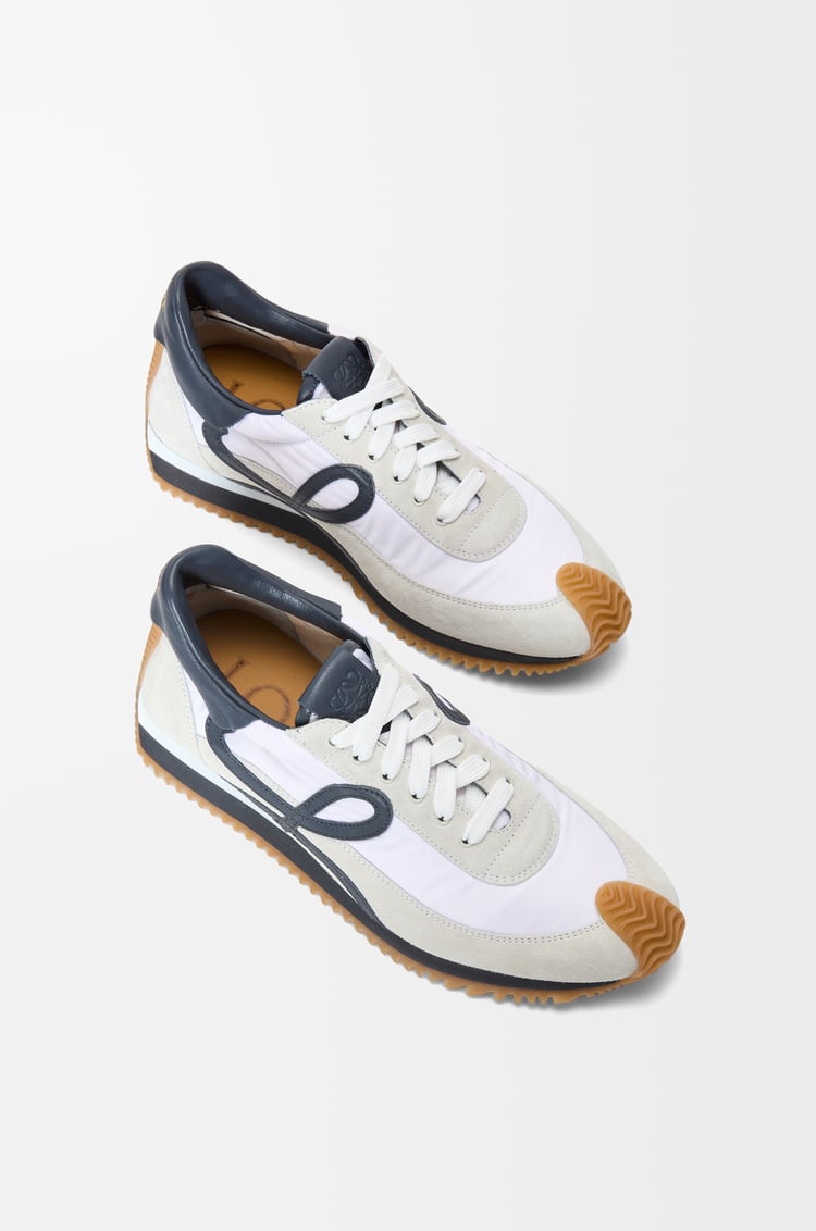 LOEWE Zapatilla Flow Runner en ante y nailon Azul Antracita/Blanco