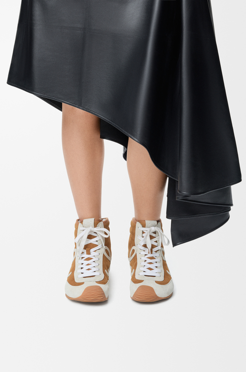 Flow Runner 2.0 in nylon and suede