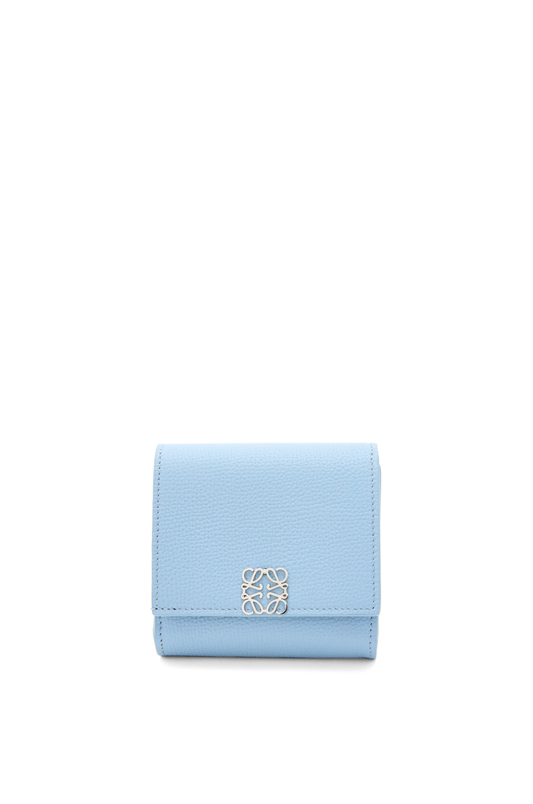 50代女性が品よく持てる人気のレディース二つ折り財布は、ロエベのアナグラム コンパクト フラップウォレット