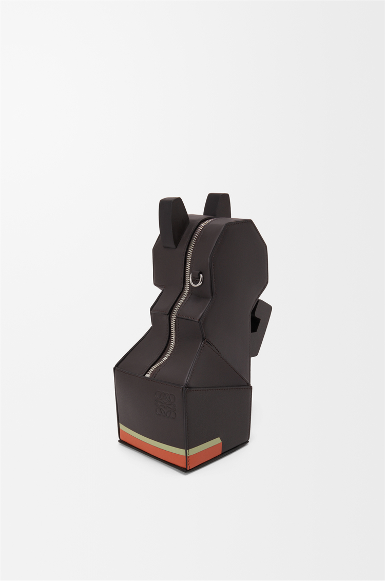 LOEWE Bolso Futurist Cat clutch en piel de ternera Topo