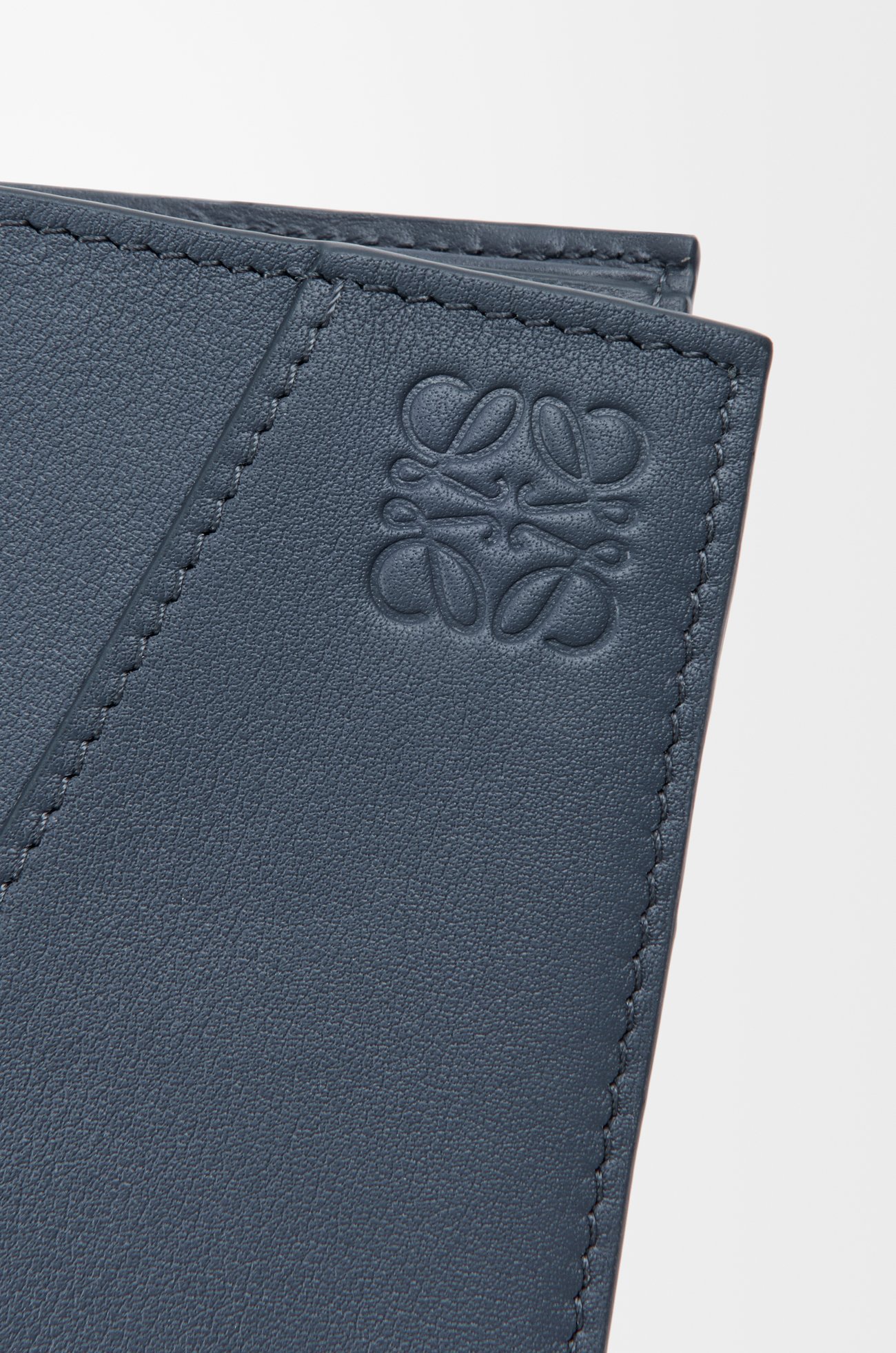 LOEWE 经典牛皮革 Puzzle 双折钱包 靛蓝色