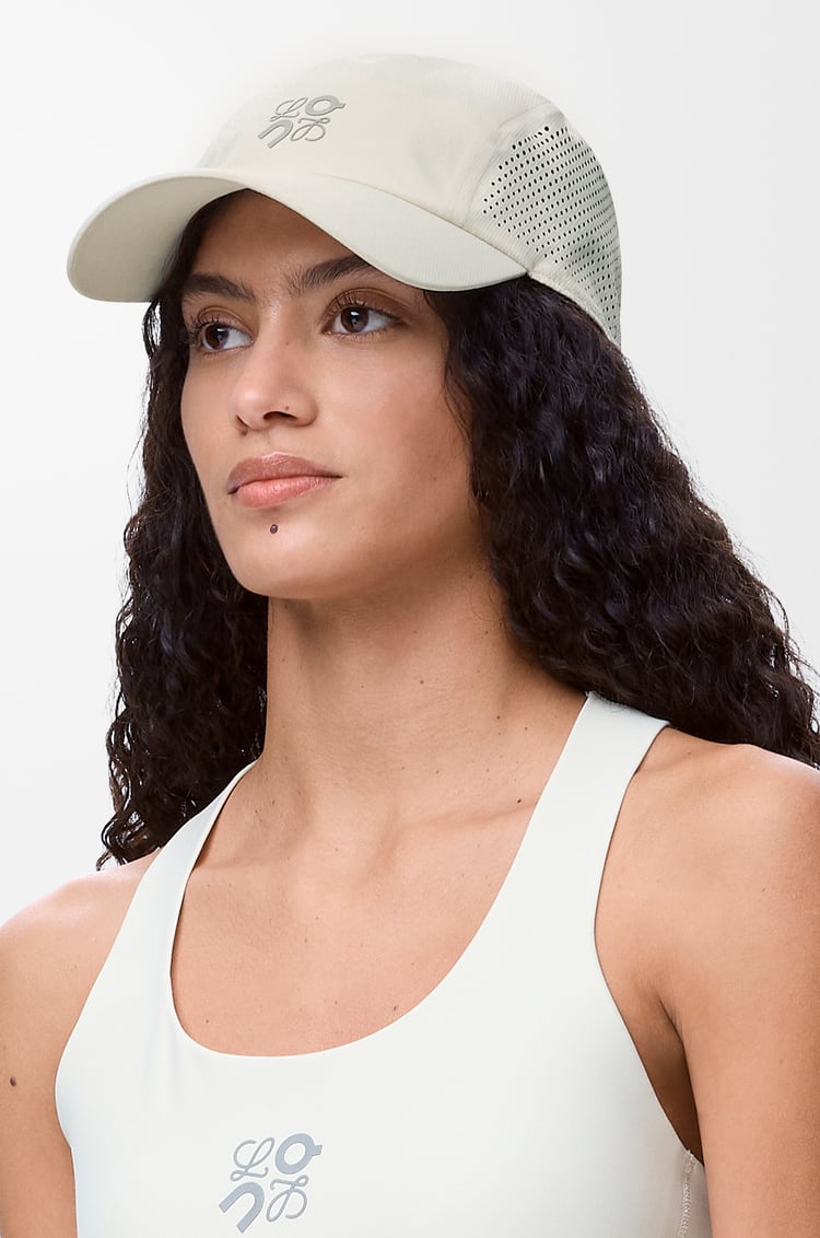 LOEWE Cap in technical shell Ivory