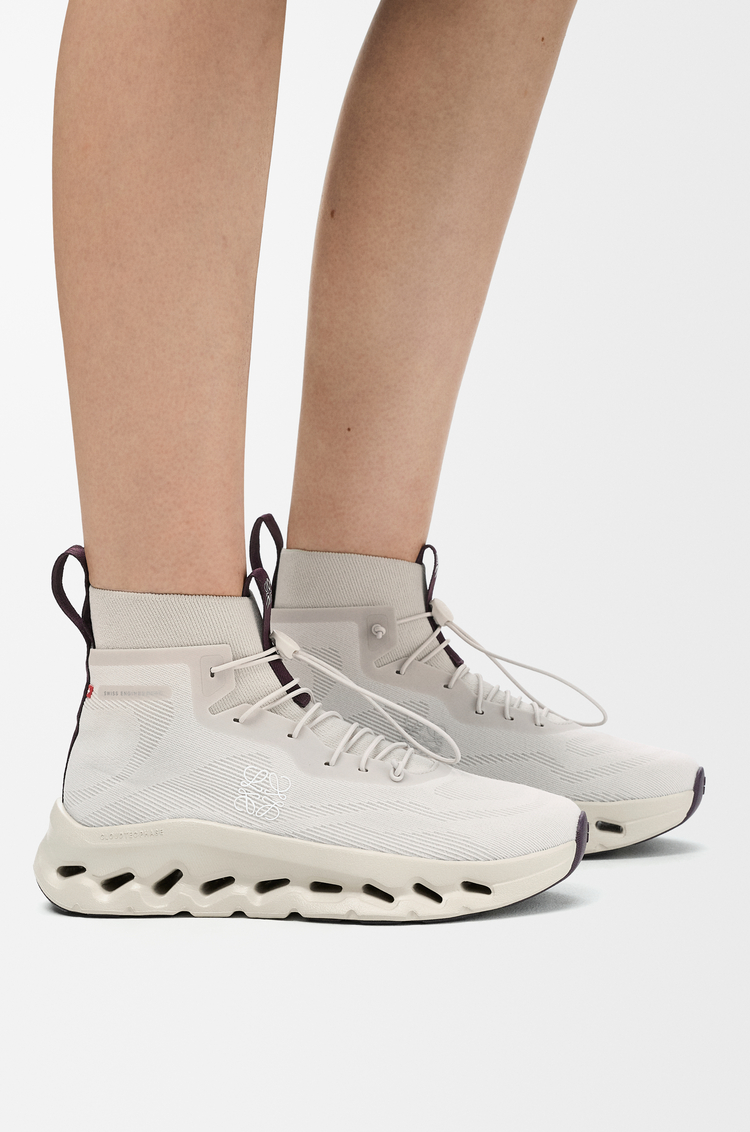 LOEWE LOEWE x On Cloudtilt 女士高帮运动鞋 沙色/燕麦色/李子色
