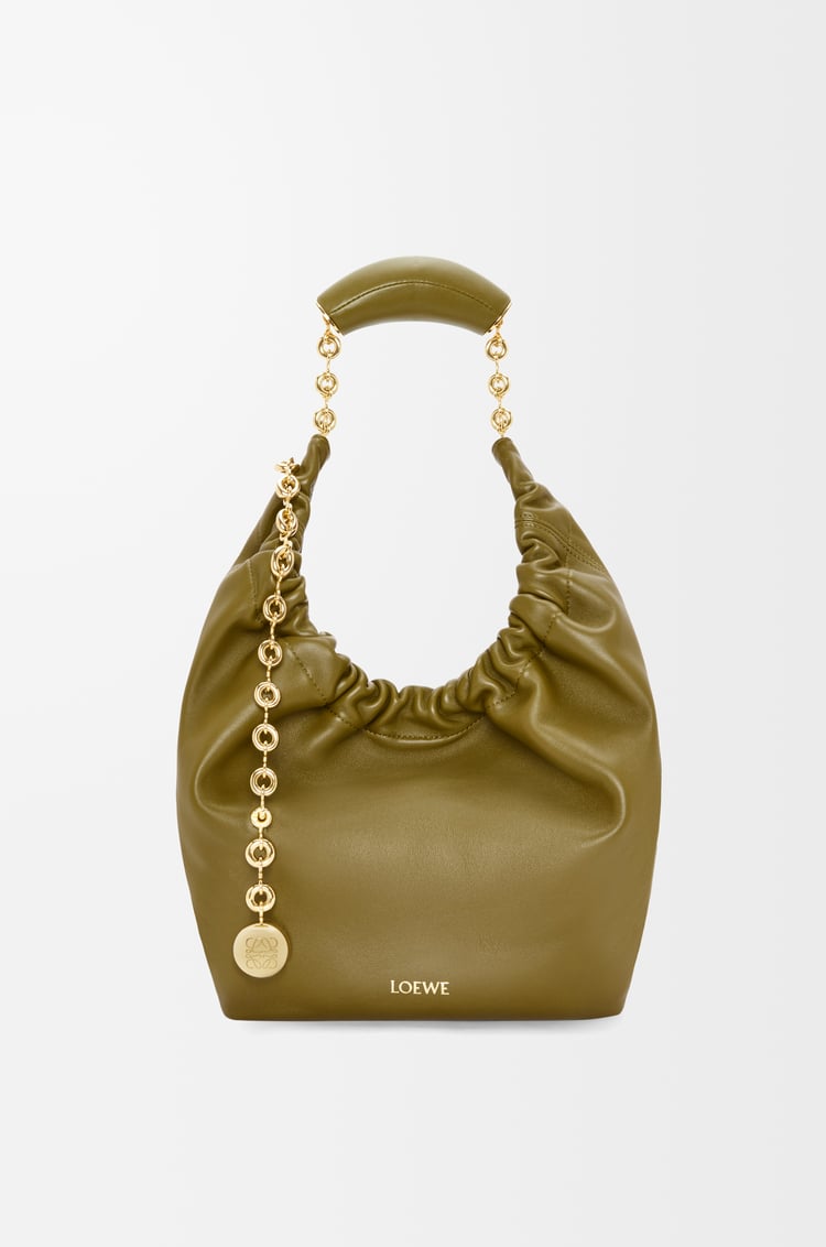 LOEWE Bolso Squeeze pequeño en piel napa de cordero Oliva